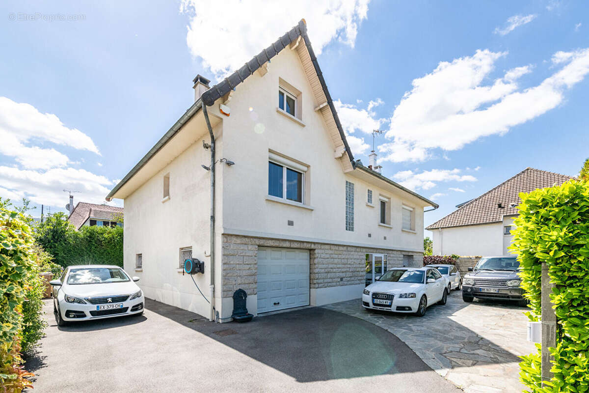 Maison à NOISY-LE-GRAND