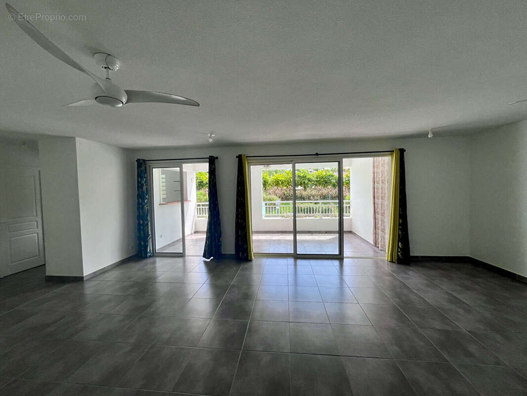 Appartement à LES TROIS-ILETS