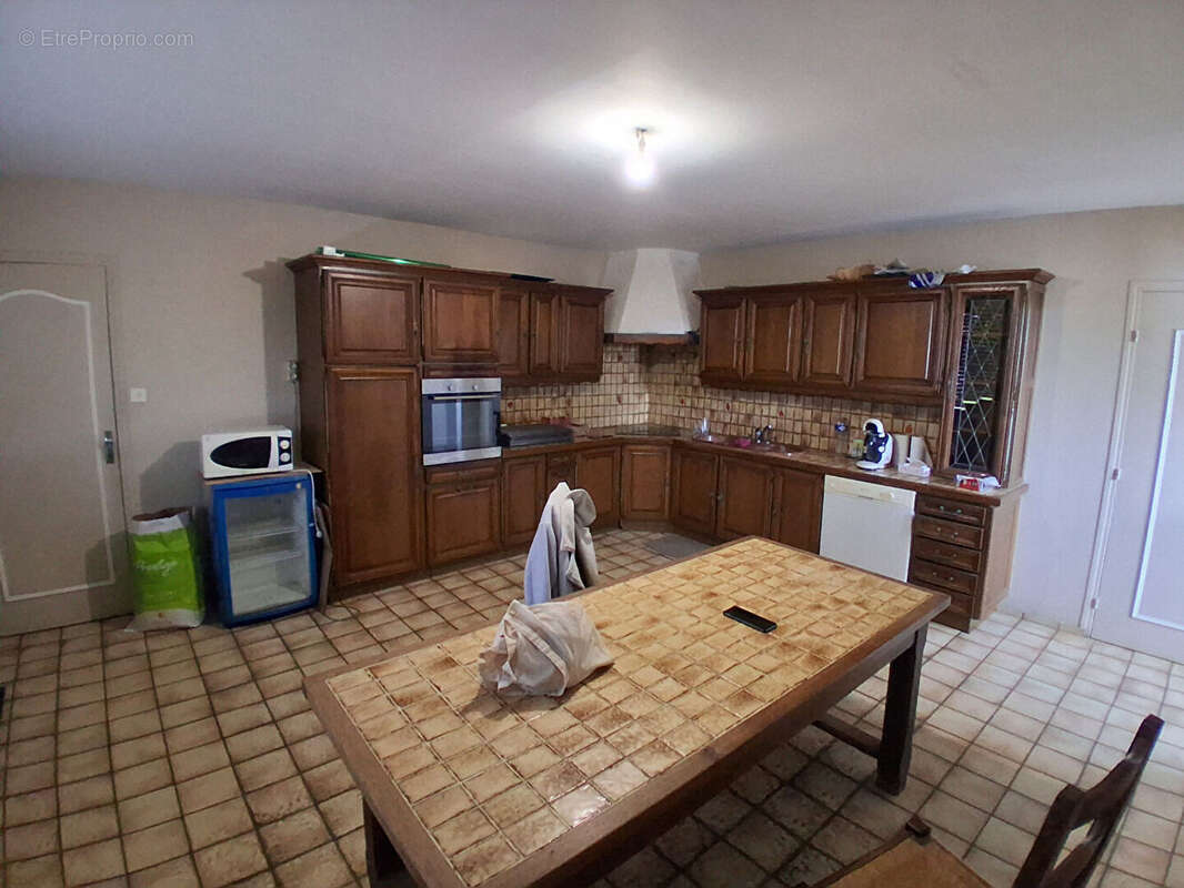 Maison à ETREAUPONT