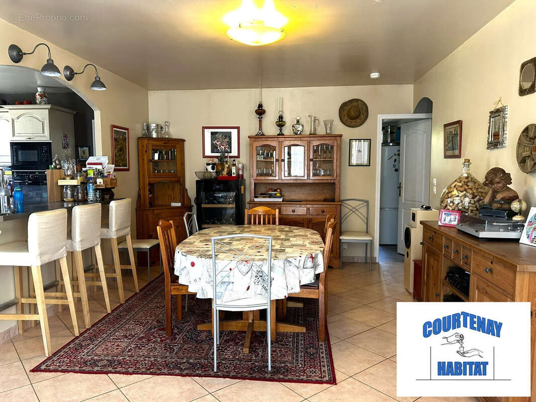 Maison à COURTENAY