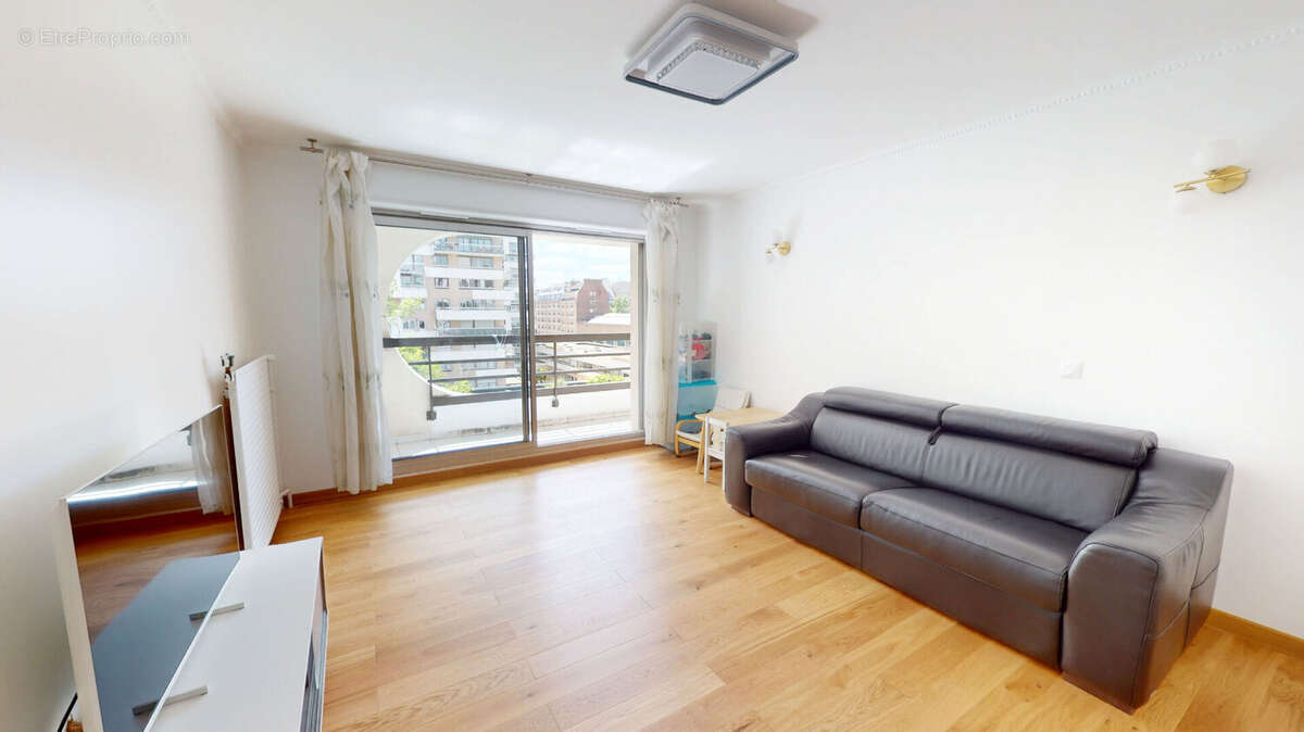 Appartement à PARIS-19E