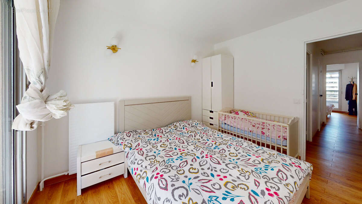 Appartement à PARIS-19E