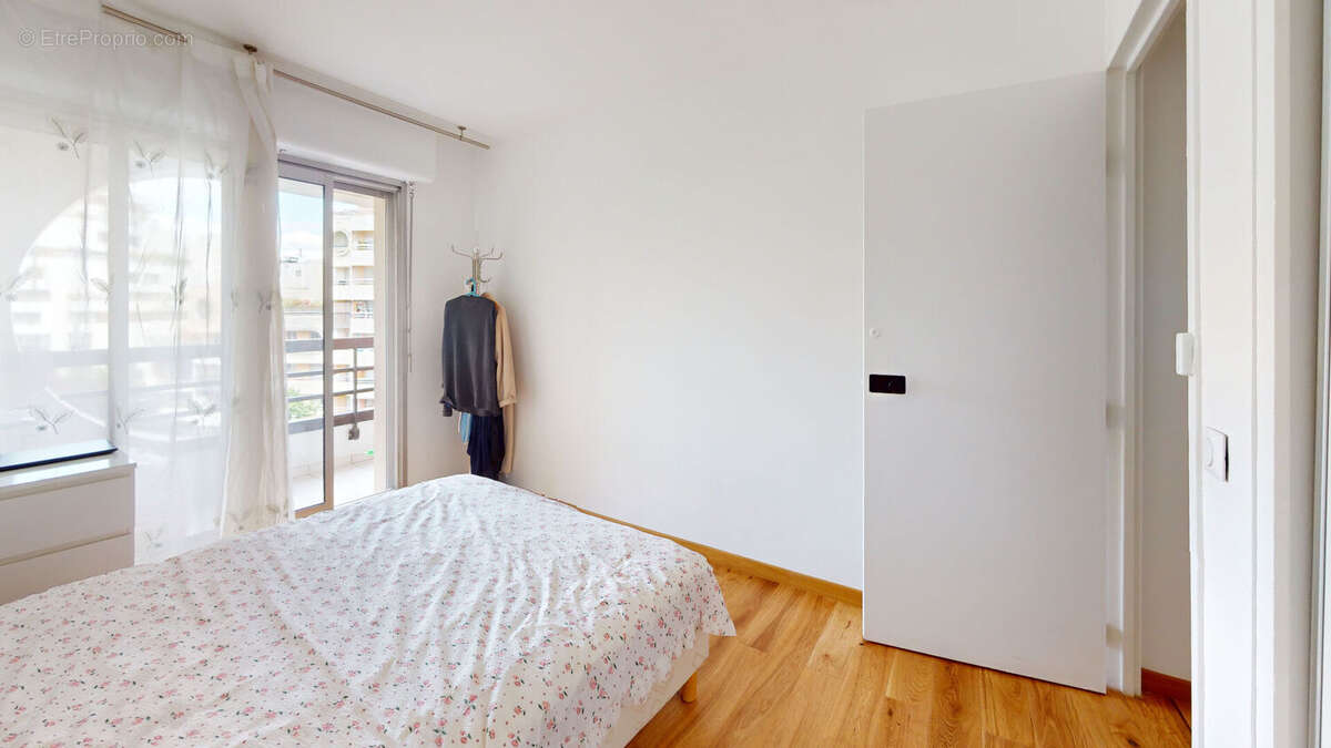 Appartement à PARIS-19E