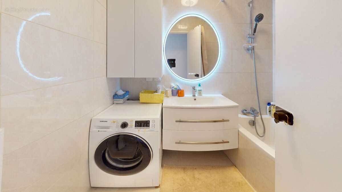 Appartement à PARIS-19E