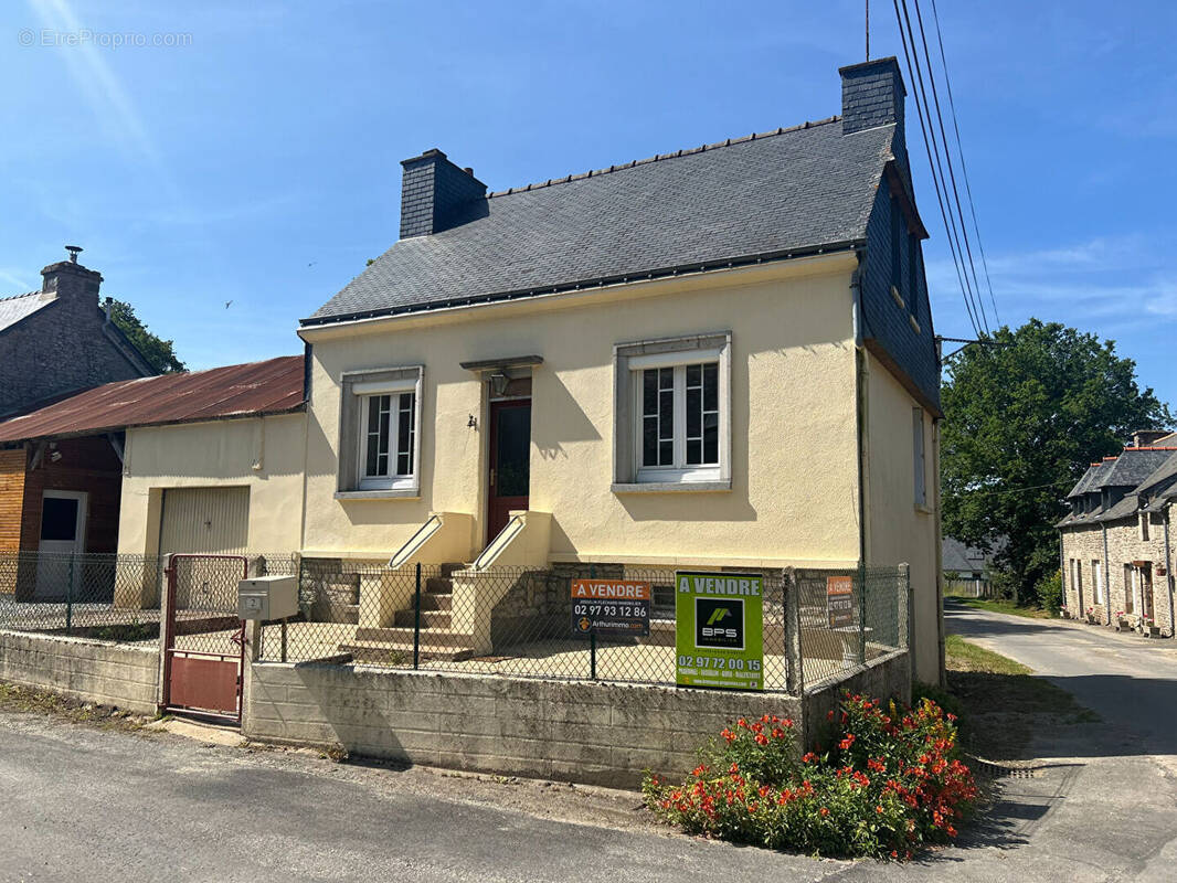 Maison à SAINT-SERVANT