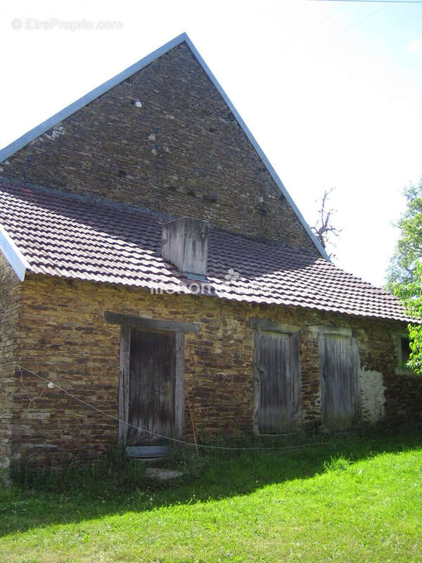 Maison à NOUZERINES