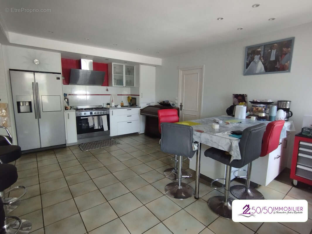 Maison à SAINT-VOUGAY