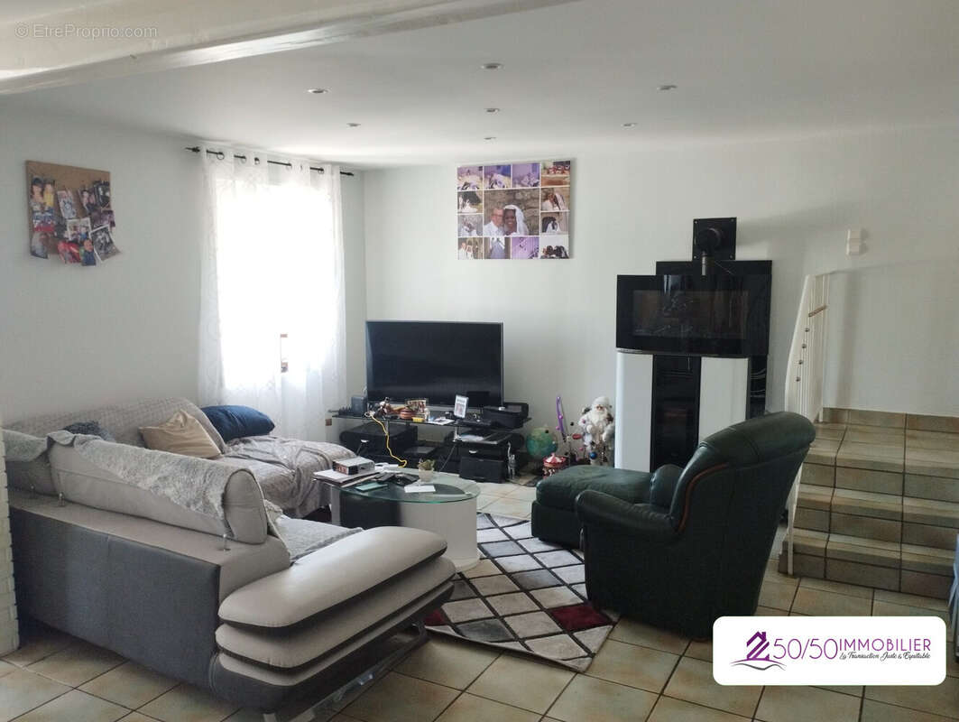 Maison à SAINT-VOUGAY