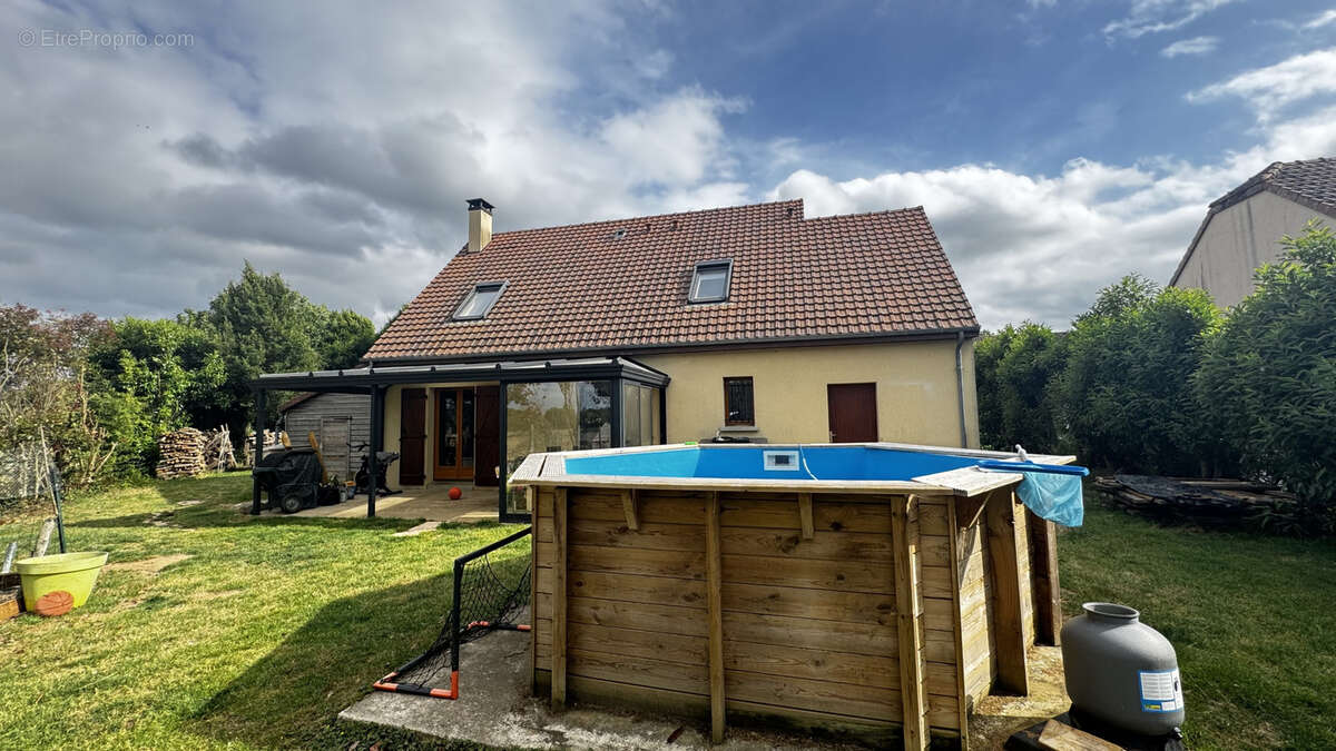 Maison à CHAUFOUR-NOTRE-DAME