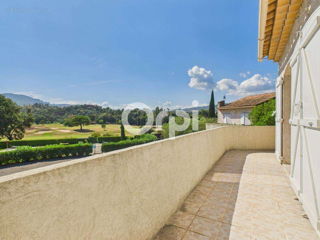 Maison à MANDELIEU-LA-NAPOULE