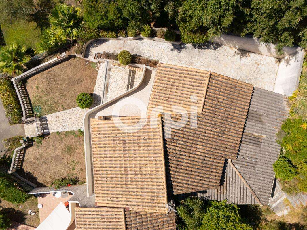 Maison à MANDELIEU-LA-NAPOULE