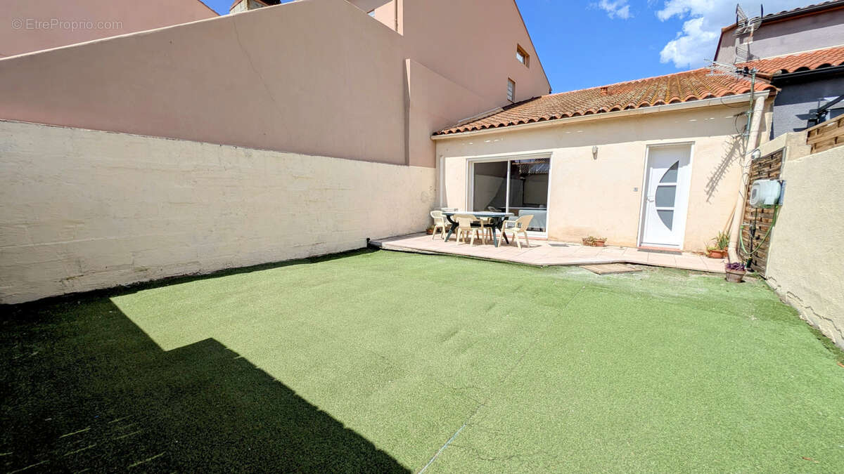 Maison à SAINT-JEAN-LASSEILLE