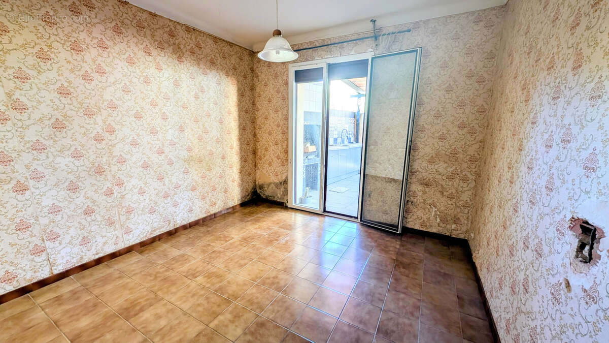 Maison à LAROQUE-DES-ALBERES