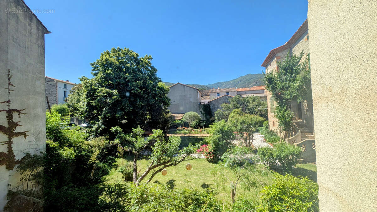 Maison à LAROQUE-DES-ALBERES