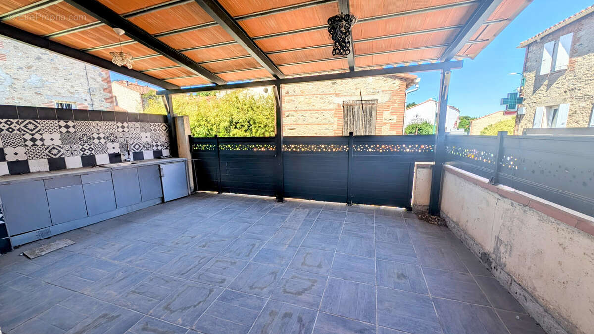 Maison à LAROQUE-DES-ALBERES