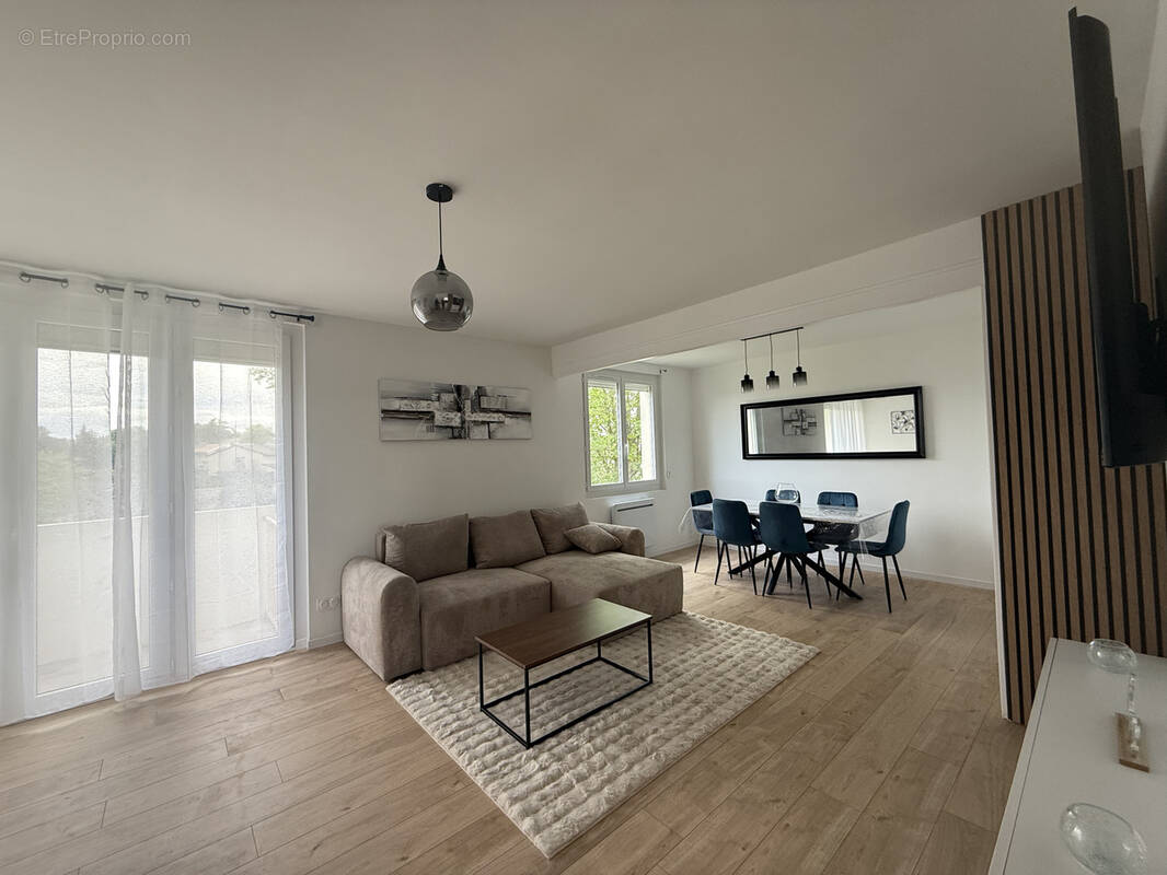 Appartement à CARBON-BLANC