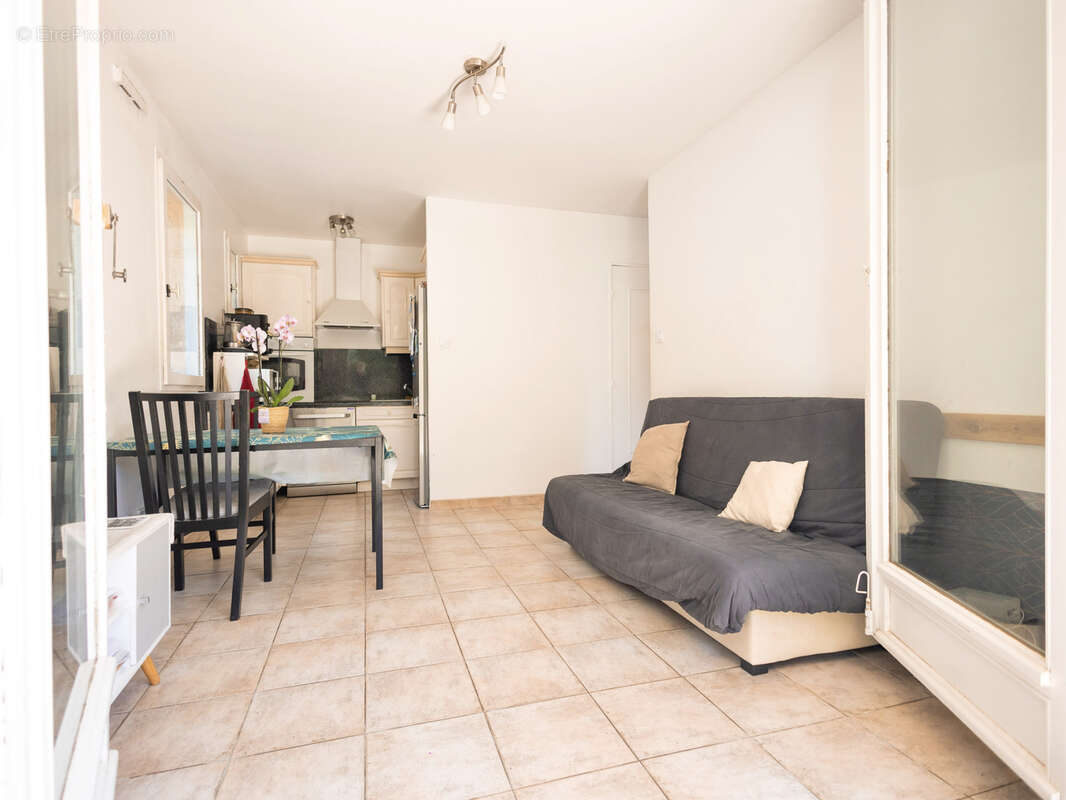 Appartement à SIX-FOURS-LES-PLAGES