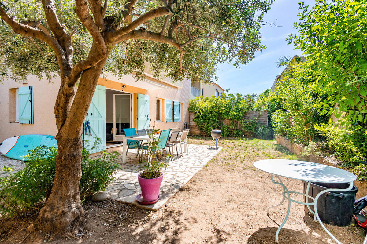 Appartement à SIX-FOURS-LES-PLAGES