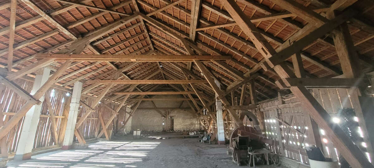 Maison à STEINBRUNN-LE-HAUT