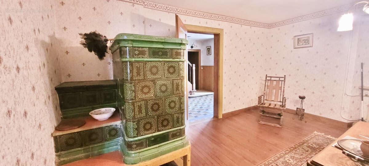 Maison à STEINBRUNN-LE-HAUT