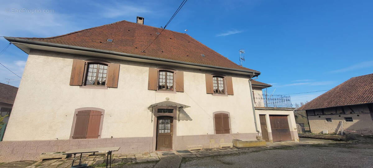 Maison à STEINBRUNN-LE-HAUT