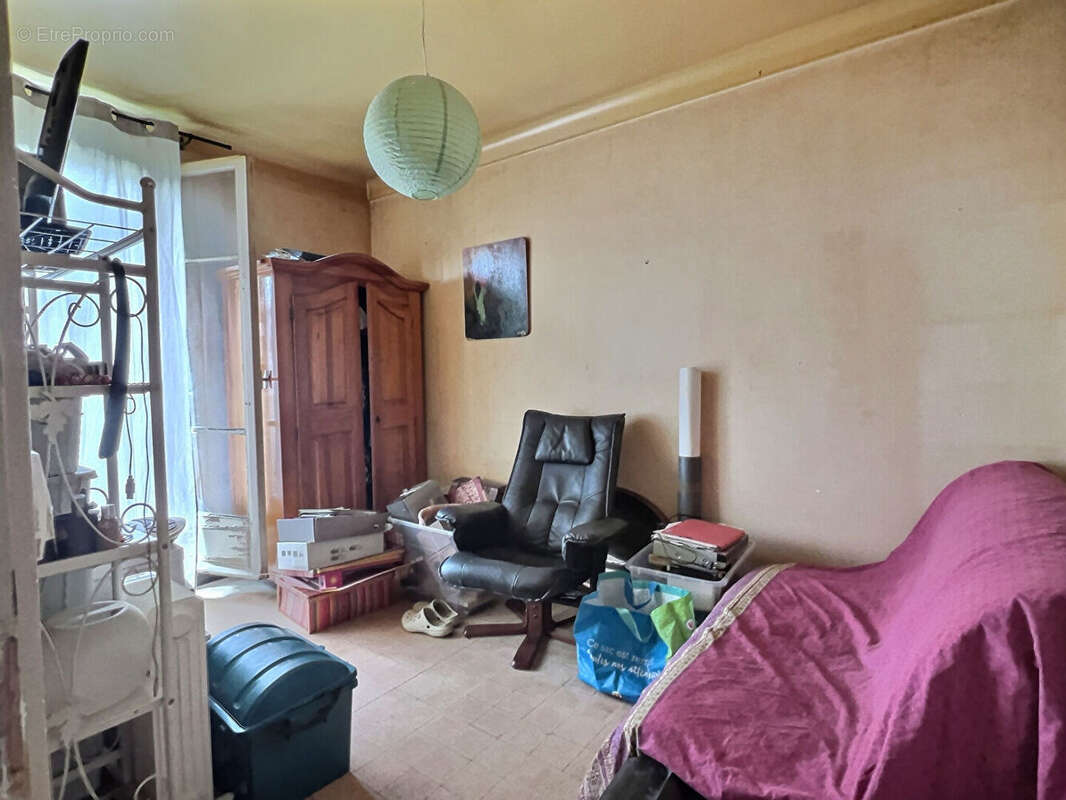 Appartement à MARSEILLE-5E
