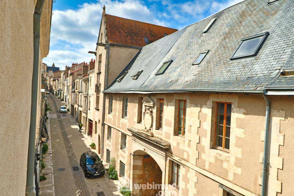 Un super potentiel pour de la colocation ou un aménagement plus personnel. - Appartement à POITIERS