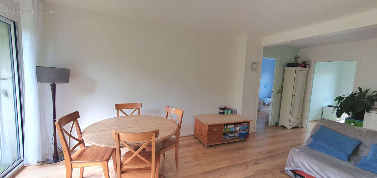 Appartement à L&#039;HAY-LES-ROSES