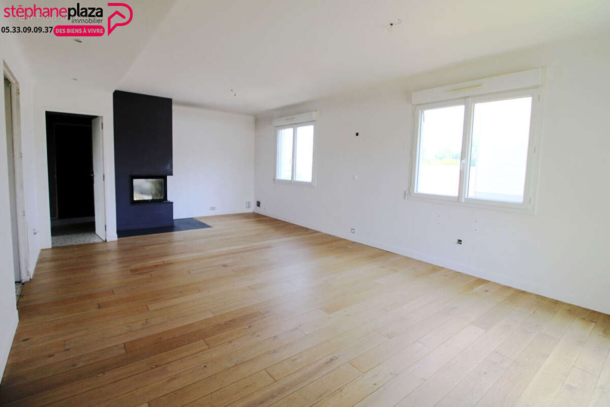 Maison à VILLENAVE-D&#039;ORNON