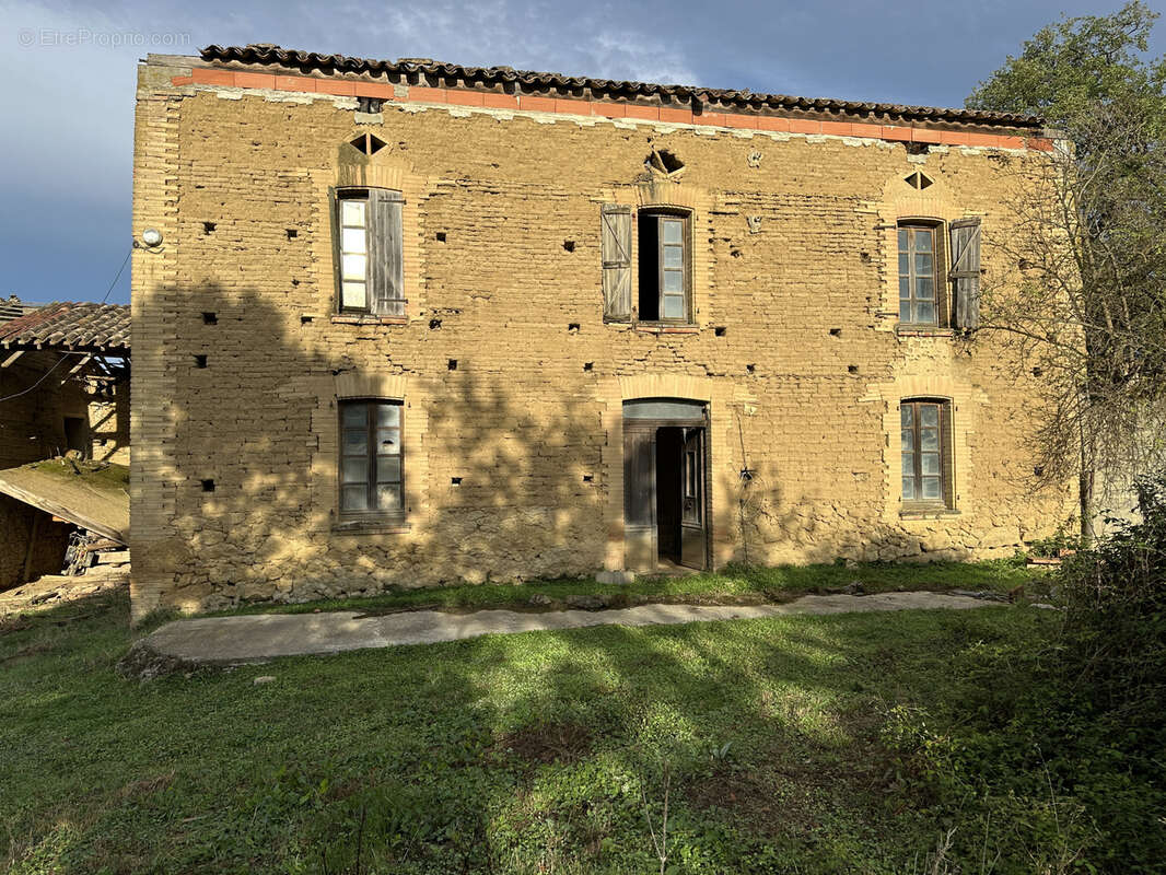 Maison à L&#039;ISLE-EN-DODON