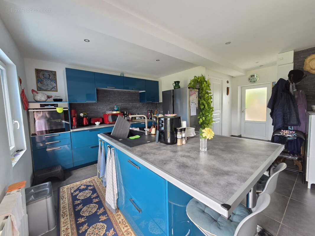 Maison à SAINT-PIERRE-LAVAL