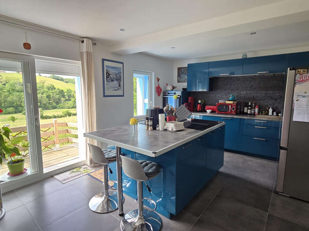 Maison à SAINT-PIERRE-LAVAL