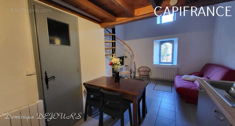 Maison à SAINT-SAUVEUR-DE-MONTAGUT