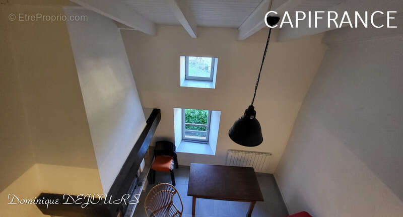 Maison à SAINT-SAUVEUR-DE-MONTAGUT