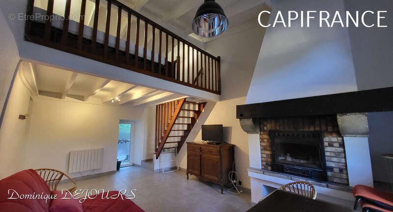 Maison à SAINT-SAUVEUR-DE-MONTAGUT