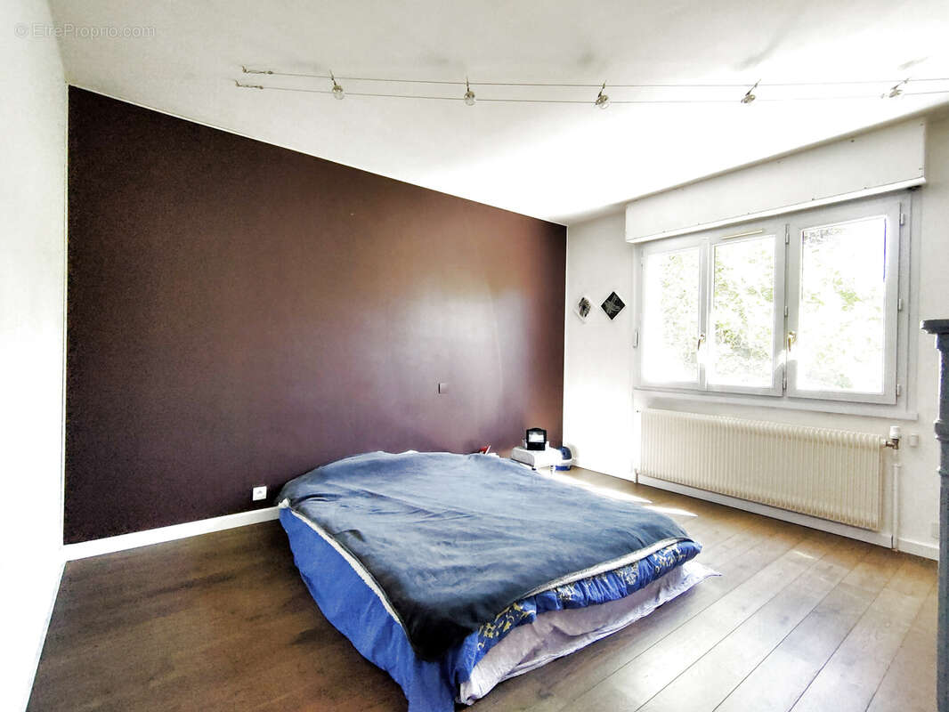 Maison à SAINT-REMY-LES-CHEVREUSE