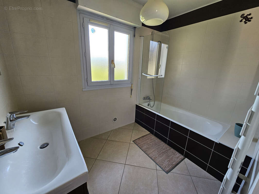 Maison à SAINT-REMY-LES-CHEVREUSE