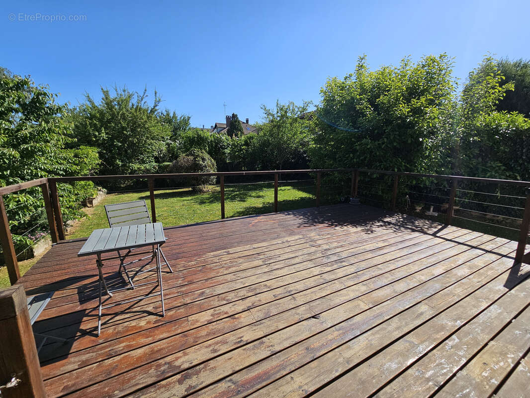 Maison à SAINT-REMY-LES-CHEVREUSE