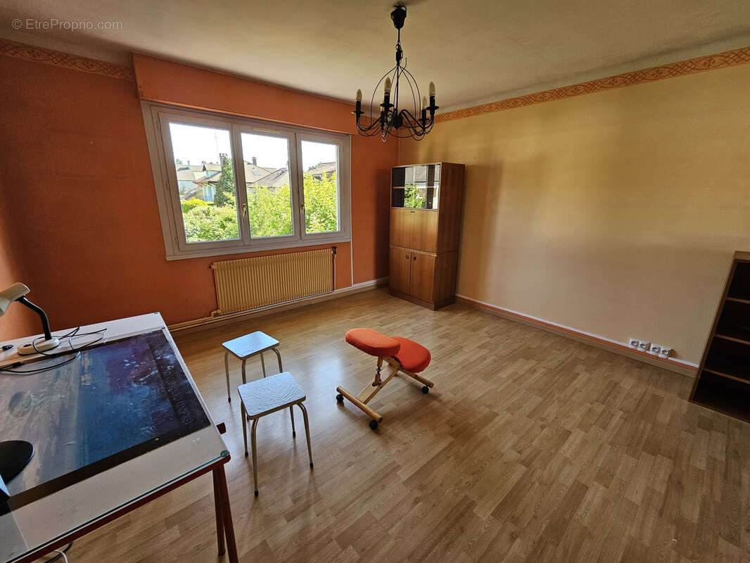 Maison à SAINT-REMY-LES-CHEVREUSE