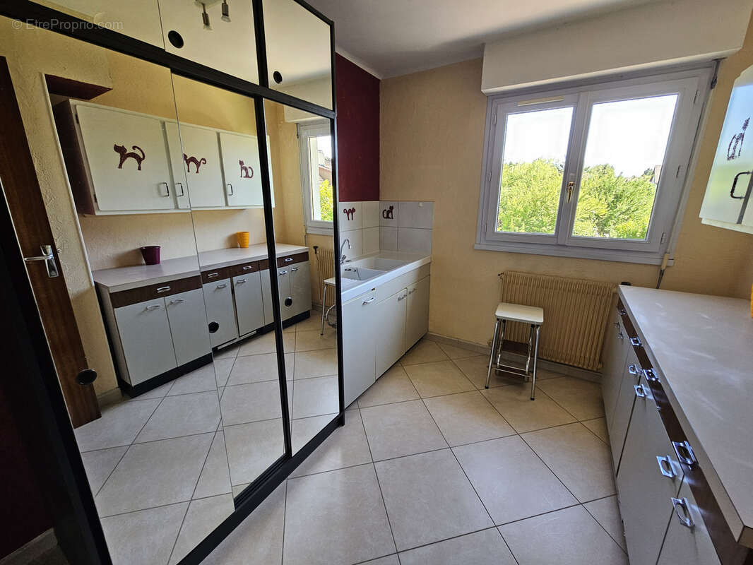 Maison à SAINT-REMY-LES-CHEVREUSE