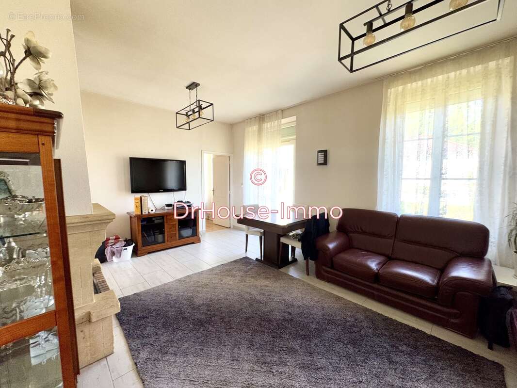 Maison à CHALETTE-SUR-LOING