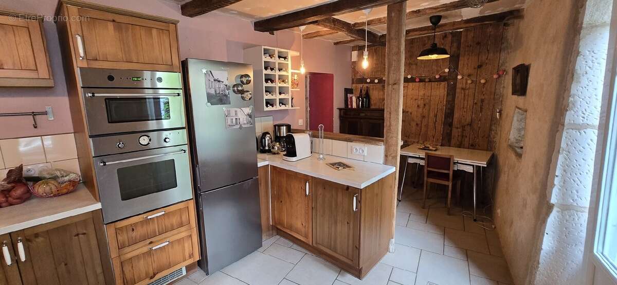 Maison à CHARMES-LA-COTE