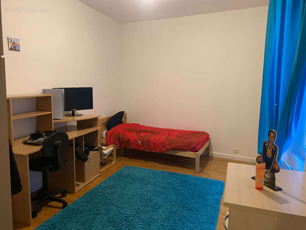 Appartement à LE PERRAY-EN-YVELINES