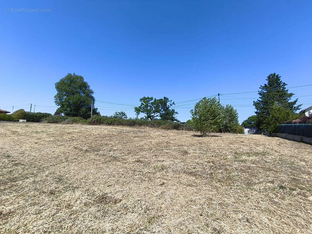 Terrain à FIGEAC