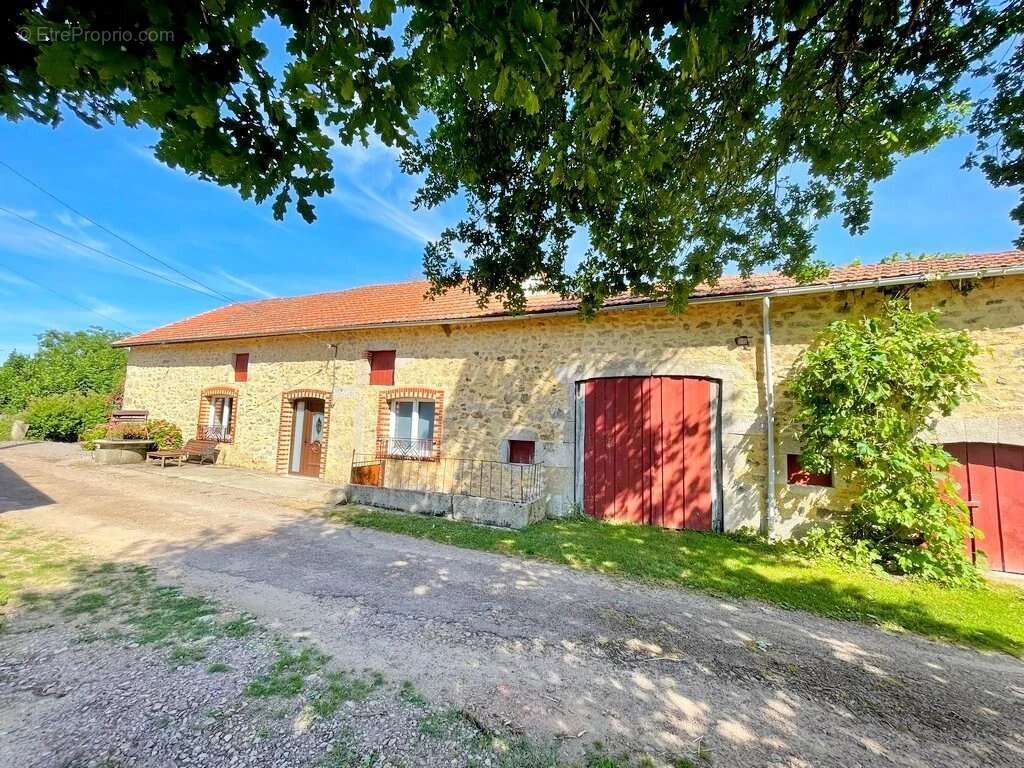 Maison à DUN-LES-PLACES