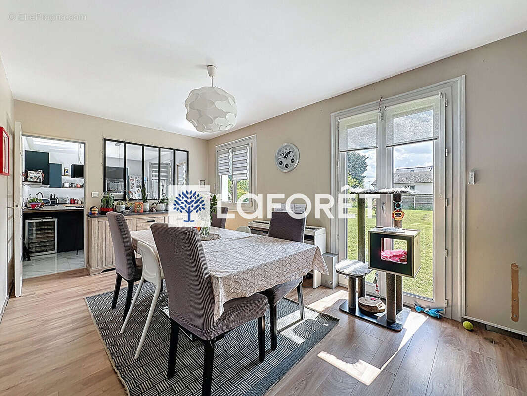 Maison à FRANQUEVILLE-SAINT-PIERRE