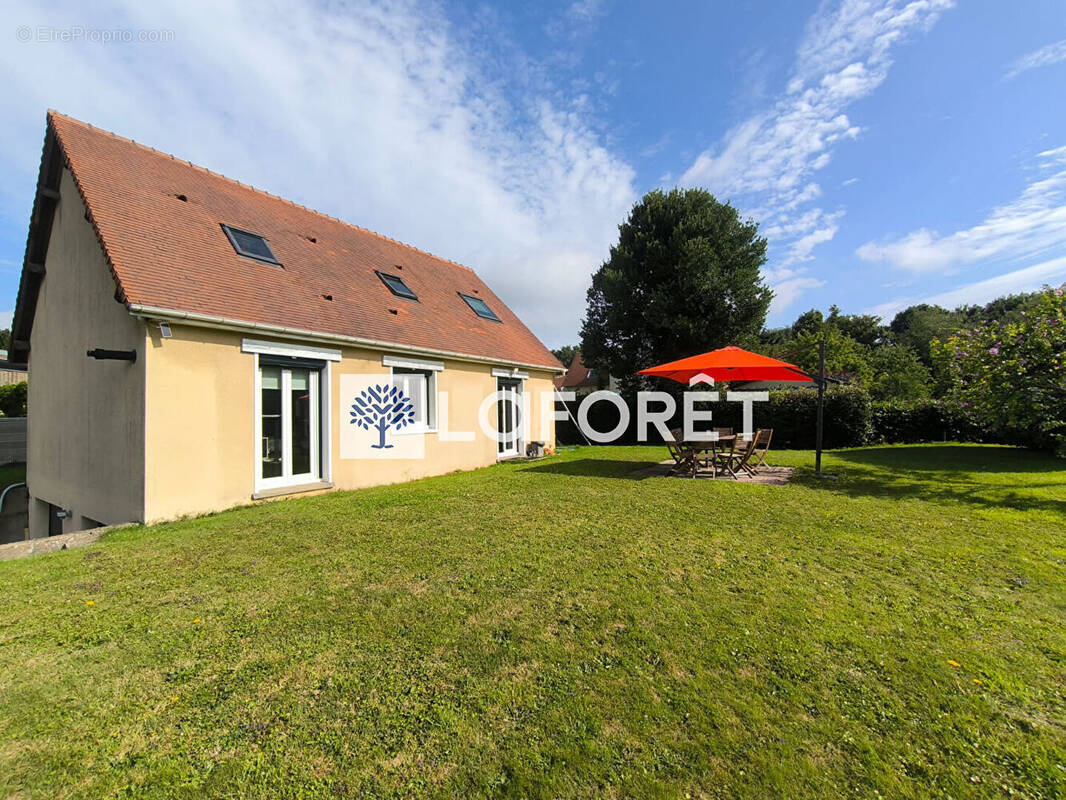 Maison à FRANQUEVILLE-SAINT-PIERRE