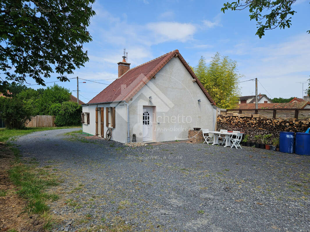 Maison à JALIGNY-SUR-BESBRE