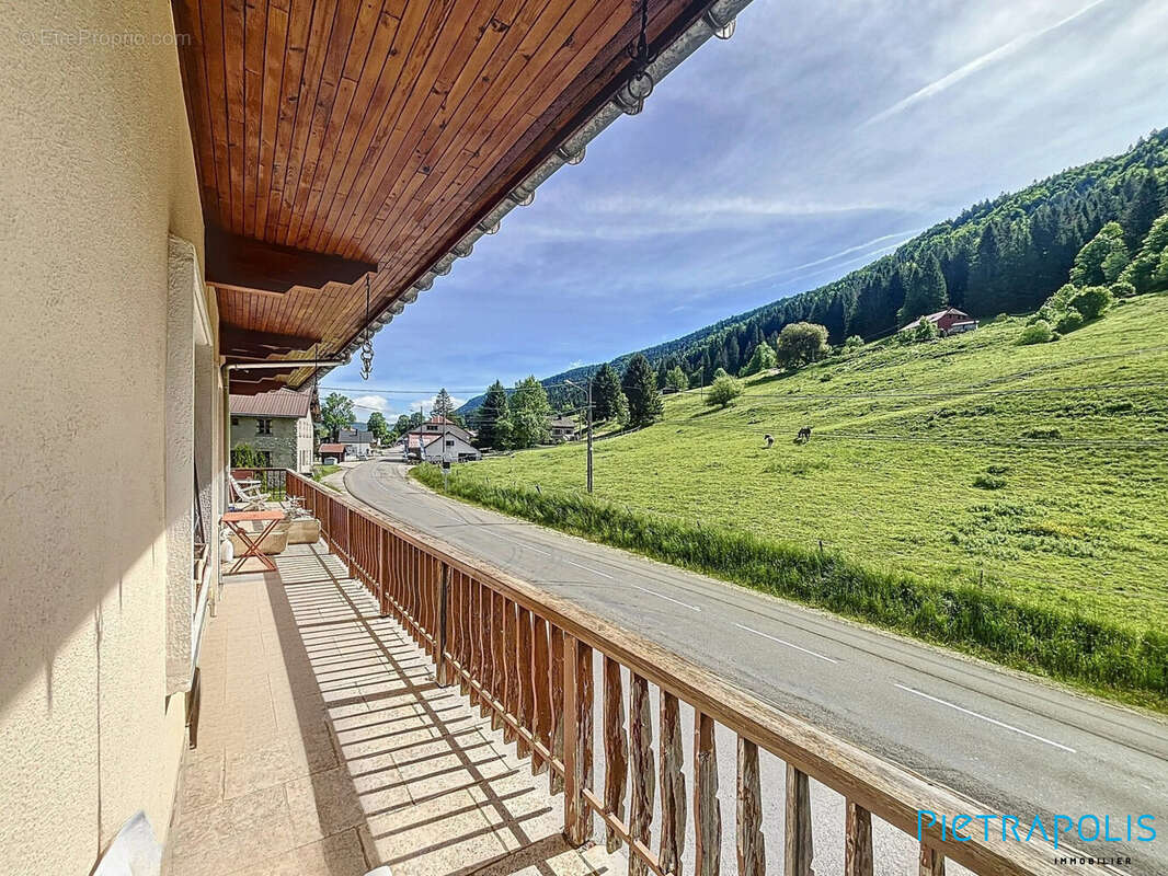 Appartement à LELEX