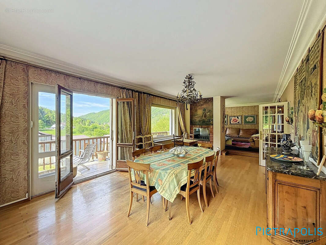 Appartement à LELEX